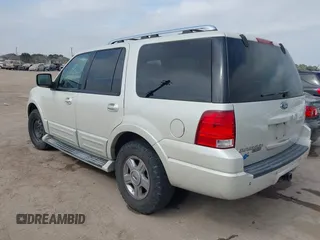 2006 Ford Expedition Limited with VIN 1FMFU19506LA80969, listed as a IAAI auction lot 41550590 with 191,862 mi miles. Bid and sale history available at carsss.com. Image 3.