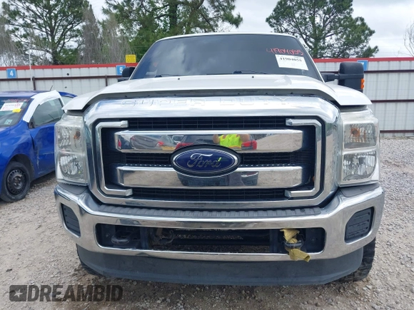 2014 Ford Super Duty F-250 SRW XL with VIN 1FT7W2BT5EEA34333, listed as a IAAI auction lot 41904055 with 200,348 mi miles. Bid and sale history available at carsss.com. Image 12.