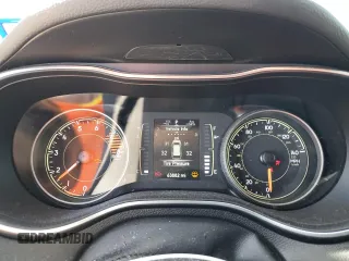 2021 Jeep Cherokee Latitude Lux z VIN 1C4PJLMX3MD208120, wystawiony jako Copart lot #82876754 z przebiegiem 63 882 mil mil oraz Szkoda całkowita • Salvage title. Historia ofert i sprzedaży dostępna na DreamBid. Obrazek 9.