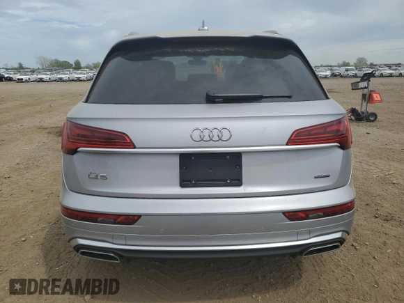 2024 Audi Q5 S line Premium Plus z VIN WA1EABFY9R2028418, wystawiony jako Copart lot #56371775 z przebiegiem 15 104 mil mil oraz Szkoda całkowita • Salvage title. Historia ofert i sprzedaży dostępna na DreamBid. Obrazek 6.