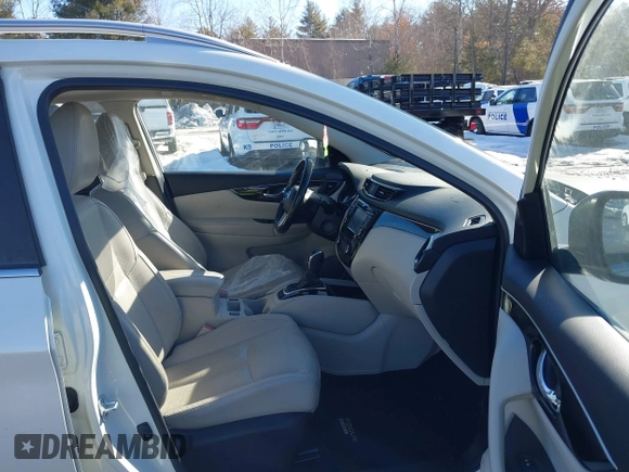2017 Nissan Rogue Sport SL with VIN JN1BJ1CR6HW118250, listed as a IAAI auction lot 41625103 with 152,989 mi miles. Bid and sale history available at carsss.com. Image 5.