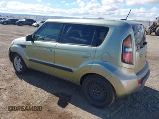 2010 Kia Soul + with VIN KNDJT2A2XA7163271, listed as a IAAI auction lot 41626221 with 108,884 mi miles. Bid and sale history available at carsss.com. Image 3.