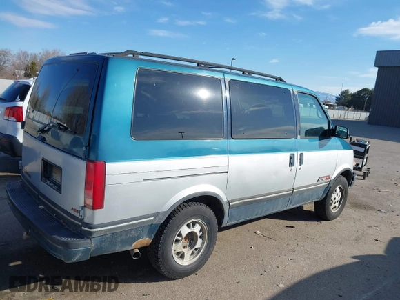 1994 Chevrolet Astro with VIN 1GNEL19W5RB123229, listed as a IAAI auction lot 41675096 with 186,497 mi miles. Bid and sale history available at carsss.com. Image 4.