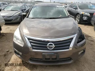 2015 Nissan Altima SL with VIN 1N4AL3AP3FN912065, listed as a Copart auction lot 49301075 with 179,522 mi miles and Salvage Title. Bid and sale history available at DreamBid. Image 5.