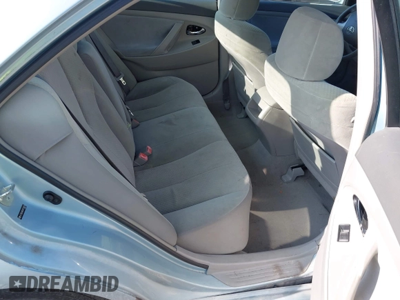 2007 Toyota Camry CE z VIN 4T1BE46K97U714024, wystawiony jako IAAI lot #42416410 z przebiegiem 218 500 mil mil oraz . Historia ofert i sprzedaży dostępna na DreamBid. Obrazek 8.