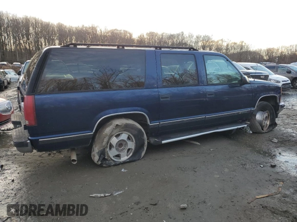 1997 Chevrolet Suburban with VIN 3GNFK16R6VG120489, listed as a Copart auction lot 44324705 with 218,764 mi miles and Salvage Title. Bid and sale history available at carsss.com. Image 3.