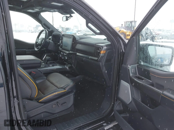 2022 Ford F-150 XL with VIN 1FTEW1E89NFA37044, listed as a IAAI auction lot 41481404 with 33,033 mi miles. Bid and sale history available at carsss.com. Image 5.