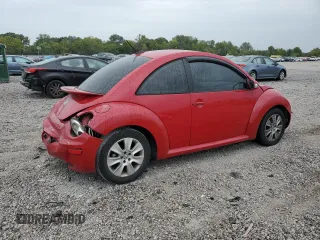 2009 Volkswagen New Beetle Coupe S with VIN 3VWRW31C19M514138, listed as a Copart auction lot 70630904 with 186,452 mi miles and Salvage Title. Bid and sale history available at carsss.com. Image 3.