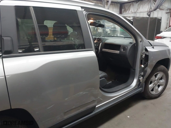 2017 Jeep Compass High Altitude with VIN 1C4NJCEA5HD117079, listed as a IAAI auction lot 41945867 with 120,451 mi miles. Bid and sale history available at carsss.com. Image 6.
