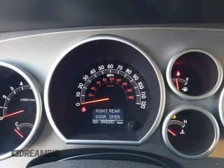 2013 Toyota Tundra Limited z VIN 5TFHY5F10DX277740, wystawiony jako IAAI lot #41085086 z przebiegiem 244 200 mil mil oraz . Historia ofert i sprzedaży dostępna na DreamBid. Obrazek 15.