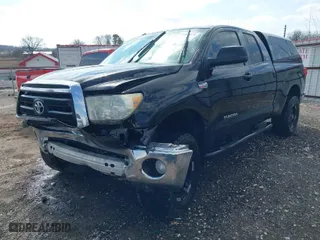 2010 Toyota Tundra 4WD Truck with VIN 5TFUW5F14AX121698, listed as a IAAI auction lot 41582570 with 1 mi miles. Bid and sale history available at carsss.com. Image 2.