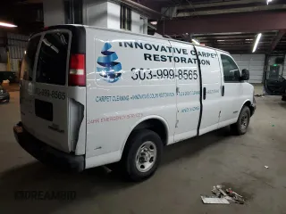 2003 Chevrolet Express Cargo with VIN 1GCGG25U831113646, listed as a Copart auction lot 43279635 with 247,735 mi miles and Clean Title. Bid and sale history available at DreamBid. Image 3.