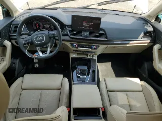 2023 Audi Q5 S line Prestige z VIN WA1FAAFY1P2124068, wystawiony jako Copart lot #60449165 z przebiegiem 19 763 mil mil oraz Szkoda całkowita • Salvage title. Historia ofert i sprzedaży dostępna na DreamBid. Obrazek 8.