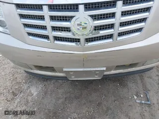 2008 Cadillac Escalade with VIN 1GYFK63838R197367, listed as a IAAI auction lot 42018687 with 168,602 mi miles. Bid and sale history available at carsss.com. Image 14.