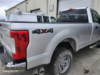 2018 Ford F-250 XLT z VIN 1FTBF2BT0JEB72852, wystawiony jako IAAI lot #41975673 z przebiegiem 65 872 mil mil oraz . Historia ofert i sprzedaży dostępna na DreamBid. Obrazek 1.