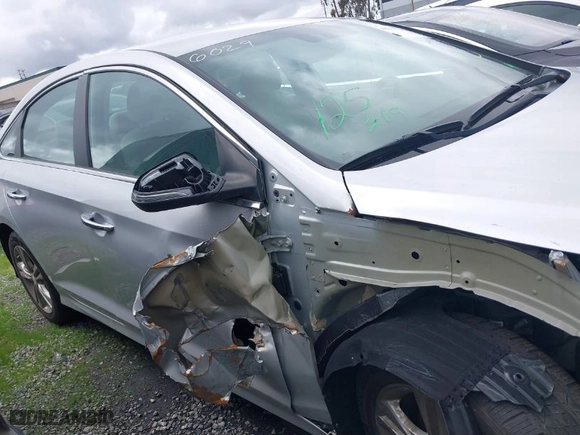2019 Hyundai Sonata Sport with VIN 5NPE34AF4KH783417, listed as a IAAI auction lot 41555766 with 40,634 mi miles. Bid and sale history available at carsss.com. Image 14.