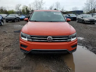 2019 Volkswagen Tiguan SE with VIN 3VV2B7AX8KM152231, listed as a Copart auction lot 52824585 with 43,410 mi miles and Salvage Title. Bid and sale history available at carsss.com. Image 5.