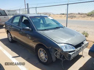 2005 Ford Focus S with VIN 1FAFP34N45W297944, listed as a IAAI auction lot 42030207 with 232,176 mi miles. Bid and sale history available at carsss.com. Image 1.