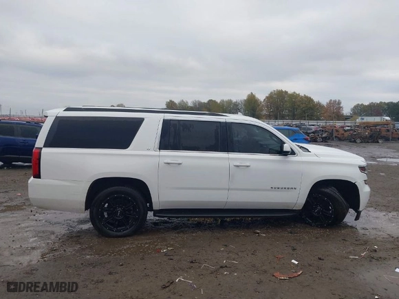 2018 Chevrolet Suburban LT with VIN 1GNSCHKC7JR347352, listed as a IAAI auction lot 41040779 with 155,926 mi miles. Bid and sale history available at carsss.com. Image 13.
