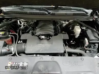 2017 GMC Yukon SLE z VIN 1GKS2AKC7HR338782, wystawiony jako Copart lot #54566685 z przebiegiem 126 458 mil mil oraz Szkoda całkowita • Salvage title. Historia ofert i sprzedaży dostępna na DreamBid. Obrazek 16.