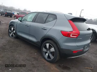 2022 Volvo XC40 Momentum с VIN YV4162UK4N2742114, выставлен на аукционе IAAI как лот 41465820 с пробегом 13 833 миль миль и . История ставок и продаж доступна на DreamBid. Изображение 3.