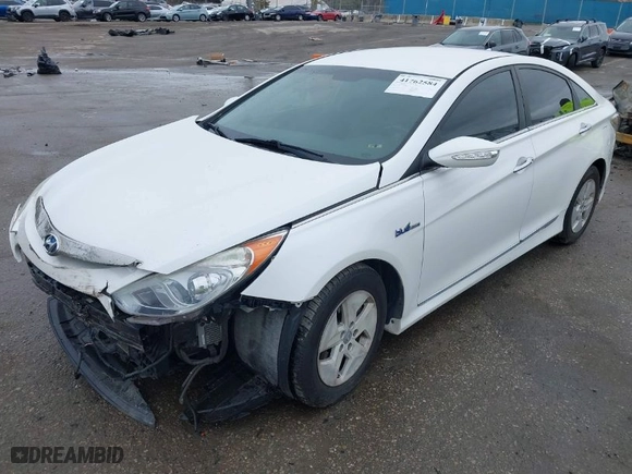 2012 Hyundai Sonata Hybrid with VIN KMHEC4A48CA047194, listed as a IAAI auction lot 41762584 with 177,478 mi miles. Bid and sale history available at carsss.com. Image 2.