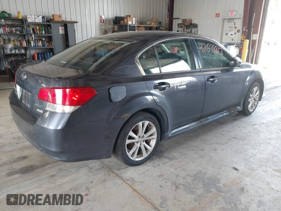 2013 Subaru Legacy Premium z VIN 4S3BMBC6XD3044603, wystawiony jako IAAI lot #42578813 z przebiegiem 172 967 mil mil oraz . Historia ofert i sprzedaży dostępna na DreamBid. Obrazek 4.