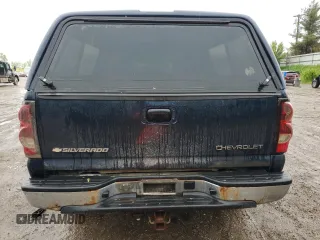 2005 Chevrolet Silverado 1500HD LT z VIN 1GCGK13UX5F820751, wystawiony jako Copart lot #57656495 z przebiegiem 246 321 mil mil oraz Czysty tytuł • Clean title. Historia ofert i sprzedaży dostępna na DreamBid. Obrazek 6.