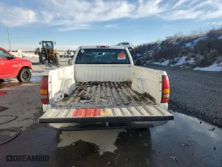 2002 Chevrolet Silverado 1500 with VIN 1GCEC14X22Z211712, listed as a Copart auction lot 42213335 with 180,836 mi miles and Salvage Title. Bid and sale history available at carsss.com. Image 6.