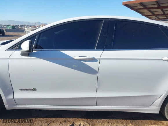 2018 Ford Fusion Hybrid S with VIN 3FA6P0UU0JR204324, listed as a IAAI auction lot 41312303 with 100,527 mi miles. Bid and sale history available at carsss.com. Image 14.