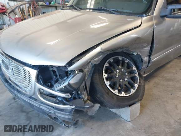 2000 GMC Sierra 1500 SLE with VIN 1GTEK14T6YZ342215, listed as a IAAI auction lot 42023647 with 142,649 mi miles and . Bid and sale history available at DreamBid. Image 6.