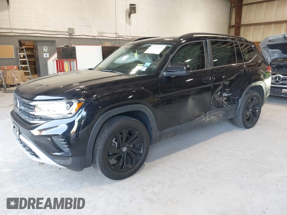 2022 Volkswagen Atlas SE with VIN 1V2KP2CA5NC509929, listed as a IAAI auction lot 42231410 with 84,678 mi miles and . Bid and sale history available at DreamBid. Image 17.