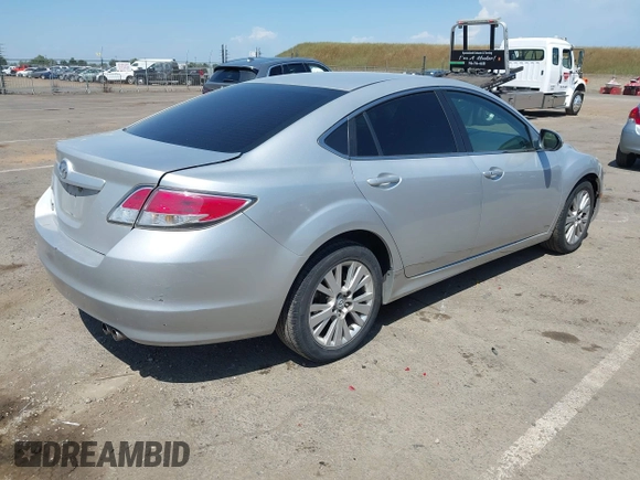 2009 Mazda 6 i Touring with VIN 1YVHP82A095M21620, listed as a IAAI auction lot 42171960 with 252,323 mi miles and . Bid and sale history available at carsss.com. Image 4.