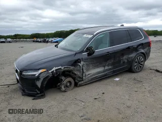 2022 Volvo XC90 Momentum z VIN YV4A22PK2N1862569, wystawiony jako Copart lot #58029285 z przebiegiem 24 873 mil mil oraz Szkoda całkowita • Salvage title. Historia ofert i sprzedaży dostępna na DreamBid. Obrazek 1.