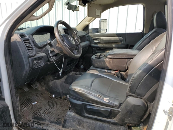 2019 Ram 2500 Tradesman with VIN 3C6MR5AJ6KG704365, listed as a Copart auction lot 68112444 with 64,298 mi miles and Non Repairable. Bid and sale history available at carsss.com. Image 7.