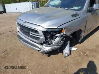 2019 Ram 1500 Big Horn z VIN 1C6SRFFT6KN733556, wystawiony jako IAAI lot #42151868 z przebiegiem 54 222 mil mil oraz . Historia ofert i sprzedaży dostępna na DreamBid. Obrazek 6.