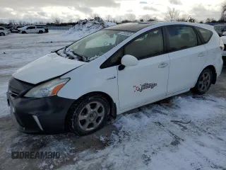 2014 Toyota Prius Two with VIN JTDZN3EU3E3300658, listed as a Copart auction lot 42302035 with 656,066 mi miles and Clean Title. Bid and sale history available at DreamBid. Image 1.