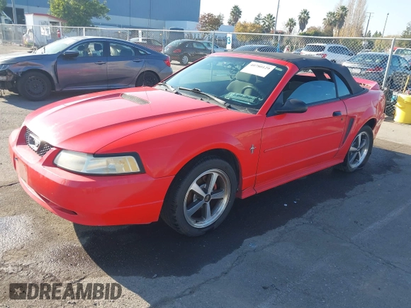 2000 Ford Mustang with VIN 1FAFP4444YF198834, listed as a IAAI auction lot 40780129 with 189,915 mi miles. Bid and sale history available at carsss.com. Image 2.