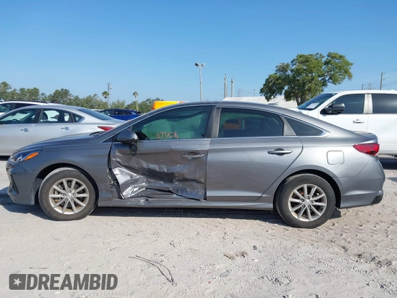 2019 Hyundai Sonata SE with VIN 5NPE24AFXKH812938, listed as a IAAI auction lot 42114418 with 24,014 mi miles and . Bid and sale history available at carsss.com. Image 14.