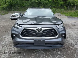 2021 Toyota Highlander XLE with VIN 5TDHZRBH9MS553524, listed as a Copart auction lot 57469405 with 51,784 mi miles and Salvage title. Bid and sale history available at DreamBid. Image 5.