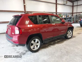 2016 Jeep Compass Latitude z VIN 1C4NJDEB5GD587688, wystawiony jako IAAI lot #41968742 z przebiegiem 113 791 mil mil oraz . Historia ofert i sprzedaży dostępna na DreamBid. Obrazek 4.