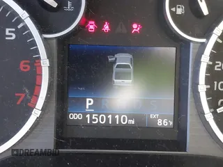 2015 Toyota Tundra Platinum z VIN 5TFGY5F15FX176935, wystawiony jako IAAI lot #41763346 z przebiegiem 150 110 mil mil oraz . Historia ofert i sprzedaży dostępna na DreamBid. Obrazek 16.