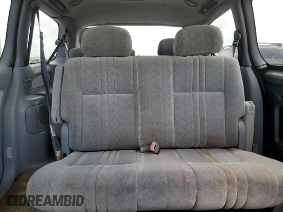 2000 Toyota Sienna CE with VIN 4T3ZF19CXYU224375, listed as a Copart auction lot 51433325 with 147,365 mi miles and Salvage Title. Bid and sale history available at carsss.com. Image 10.