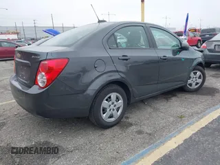2016 Chevrolet Sonic LS с VIN 1G1JA5SG4G4127564, выставлен на аукционе IAAI как лот 41883847 с пробегом 55 433 миль миль и . История ставок и продаж доступна на DreamBid. Изображение 4.