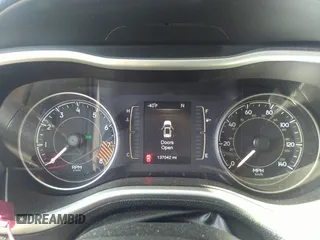 2014 Jeep Cherokee Latitude with VIN 1C4PJMCS7EW229179, listed as a IAAI auction lot 41793922 with 137,042 mi miles. Bid and sale history available at carsss.com. Image 7.