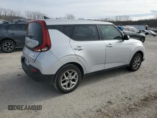 2020 Kia Soul X-Line with VIN KNDJ23AU0L7021640, listed as a Copart auction lot 88865015 with 59,704 mi miles and Salvage Title. Bid and sale history available at carsss.com. Image 3.