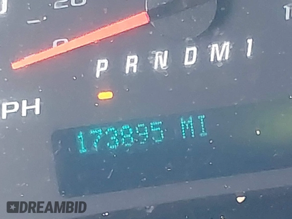 2017 Chevrolet Express Cargo Van with VIN 1GCWGAFF8H1139628, listed as a IAAI auction lot 41673116 with 173,895 mi miles. Bid and sale history available at carsss.com. Image 16.