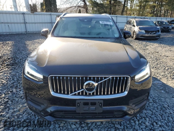 2020 Volvo XC90 Momentum with VIN YV4102PK4L1591775, listed as a Copart auction lot 84512774 with 43,809 mi miles and Salvage Title. Bid and sale history available at carsss.com. Image 5.