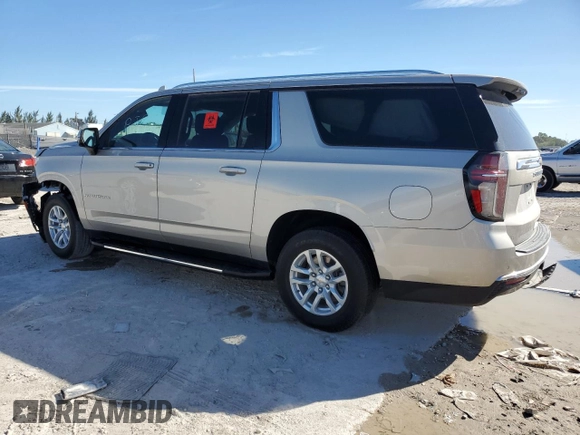 2021 Chevrolet Suburban LT z VIN 1GNSCCKD0MR313964, wystawiony jako Copart lot #47876455 z przebiegiem 30 213 mil mil oraz Szkoda całkowita • Salvage title. Historia ofert i sprzedaży dostępna na DreamBid. Obrazek 2.