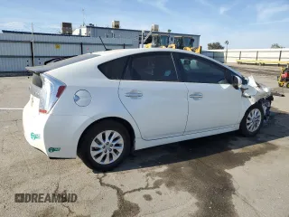2014 Toyota Prius with VIN JTDKN3DP3E3062680, listed as a Copart auction lot 58554345 with 83,579 mi miles and Salvage title. Bid and sale history available at DreamBid. Image 3.